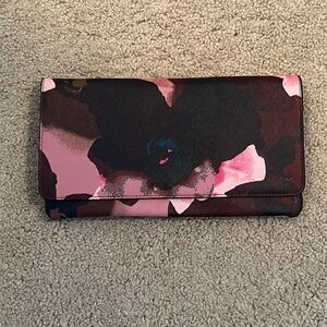 NWT A NEW DAY floral clutch with removable strap